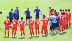 Tuyển Việt Nam tập kín trước trận gặp Singapore