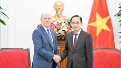 Hướng tới sớm nâng cấp khuôn khổ quan hệ Việt Nam-Canada