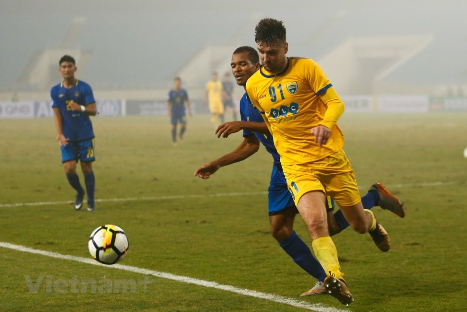 Bùi Tiến Dũng tỏa sáng trong chiến thắng của Thanh Hóa ở châu Á bui tien dung toa sang trong chien thang cua thanh hoa o chau a