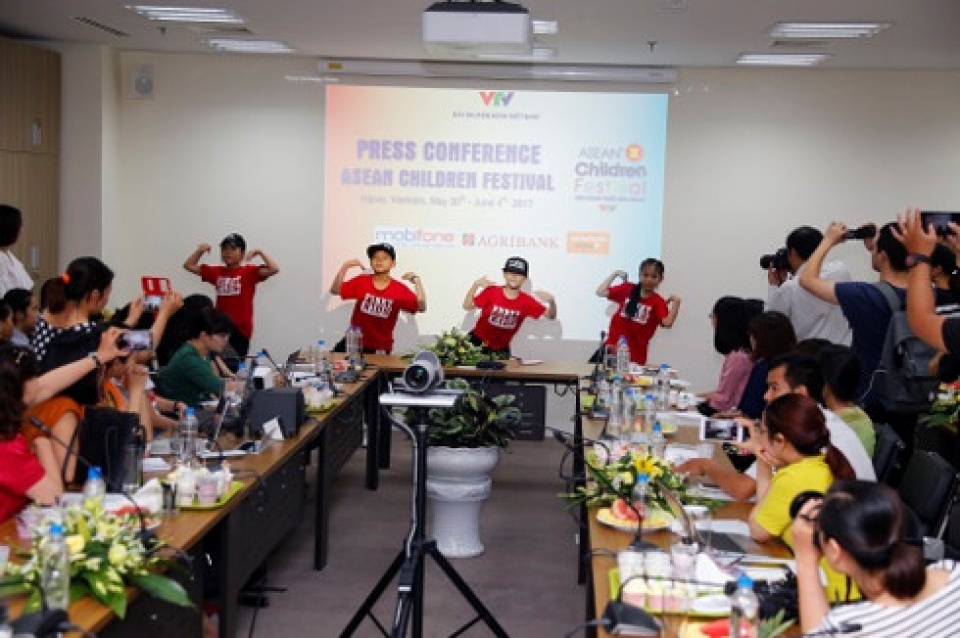 viet nam lan thu hai to chuc lien hoan thieu nhi asean