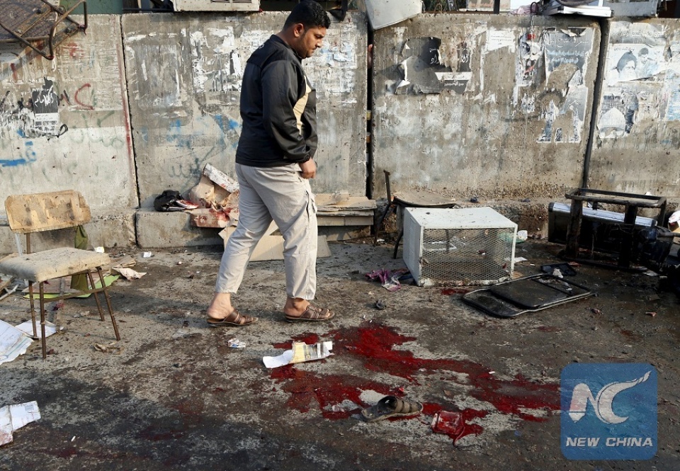 iraq danh bom dam mau tai khu cho sam uat o baghdad