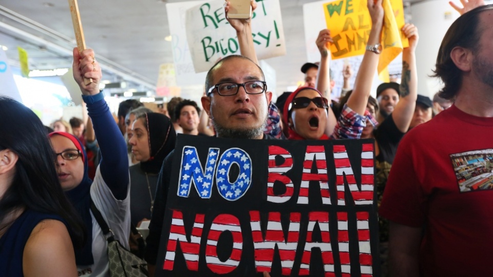 Mỹ cho phép người bị cấm nhập cảnh xin cấp lại thị thực my cho phep nhung nguoi bi cam nhap canh xin cap lai thi thuc