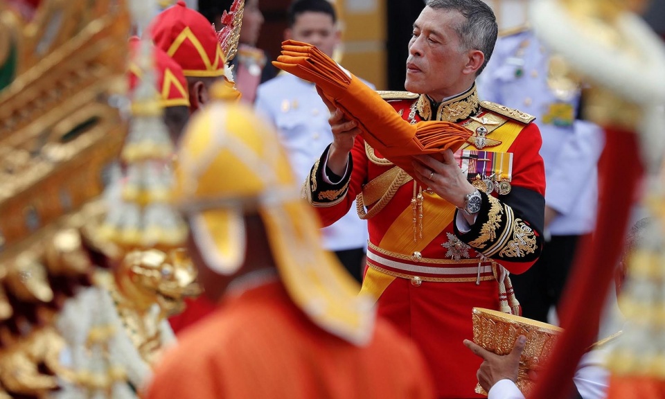 nhung hinh anh xuc dong tai le tang nha vua bhumibol adulyadej