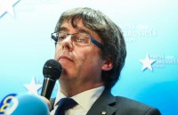 thu tuong tay ban nha keu goi nguoi dan tham gia bau cu o catalonia