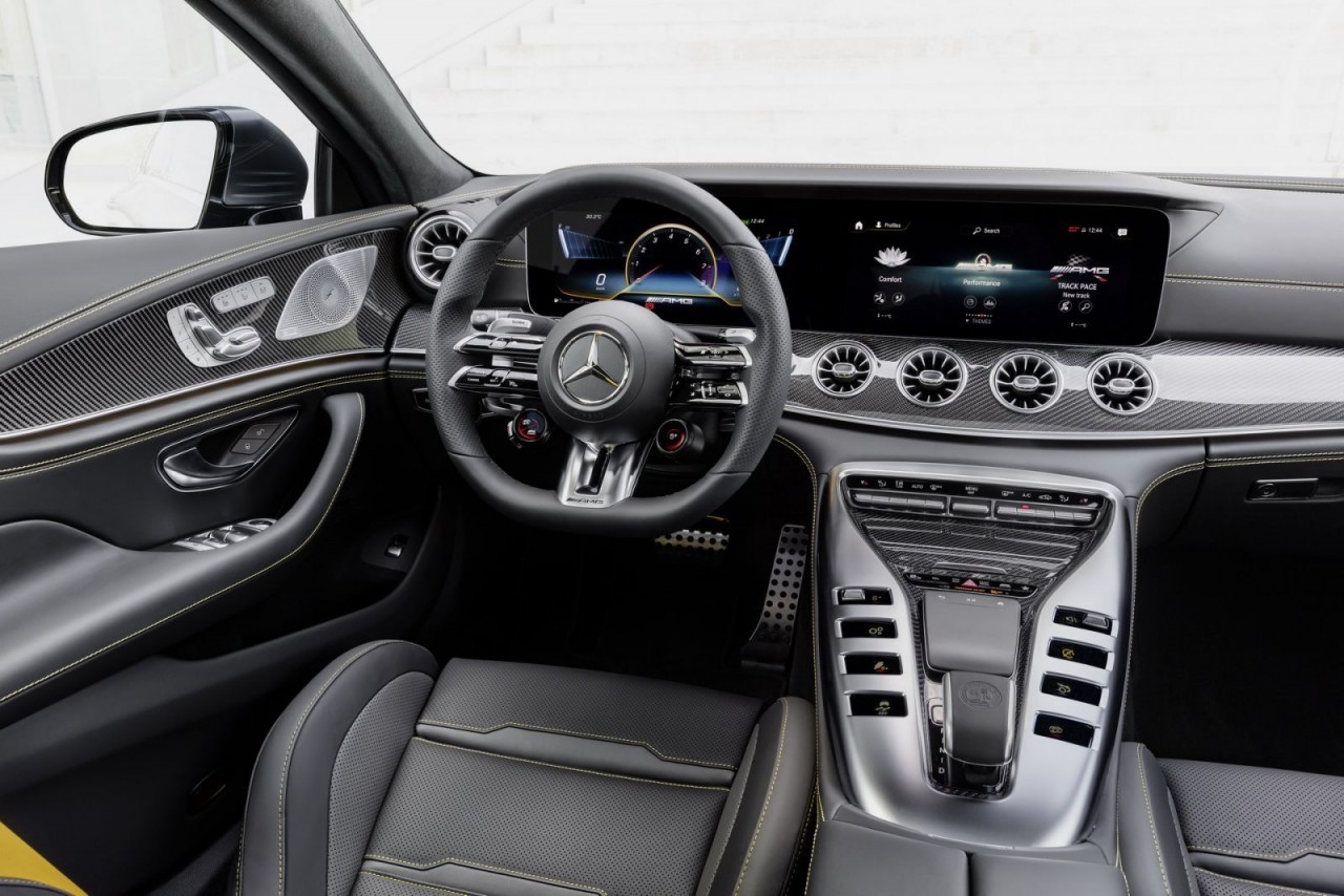 Cận cảnh Mercedes-AMG GT 63 và GT 63 S 4-Door Coupe phiên bản 2023