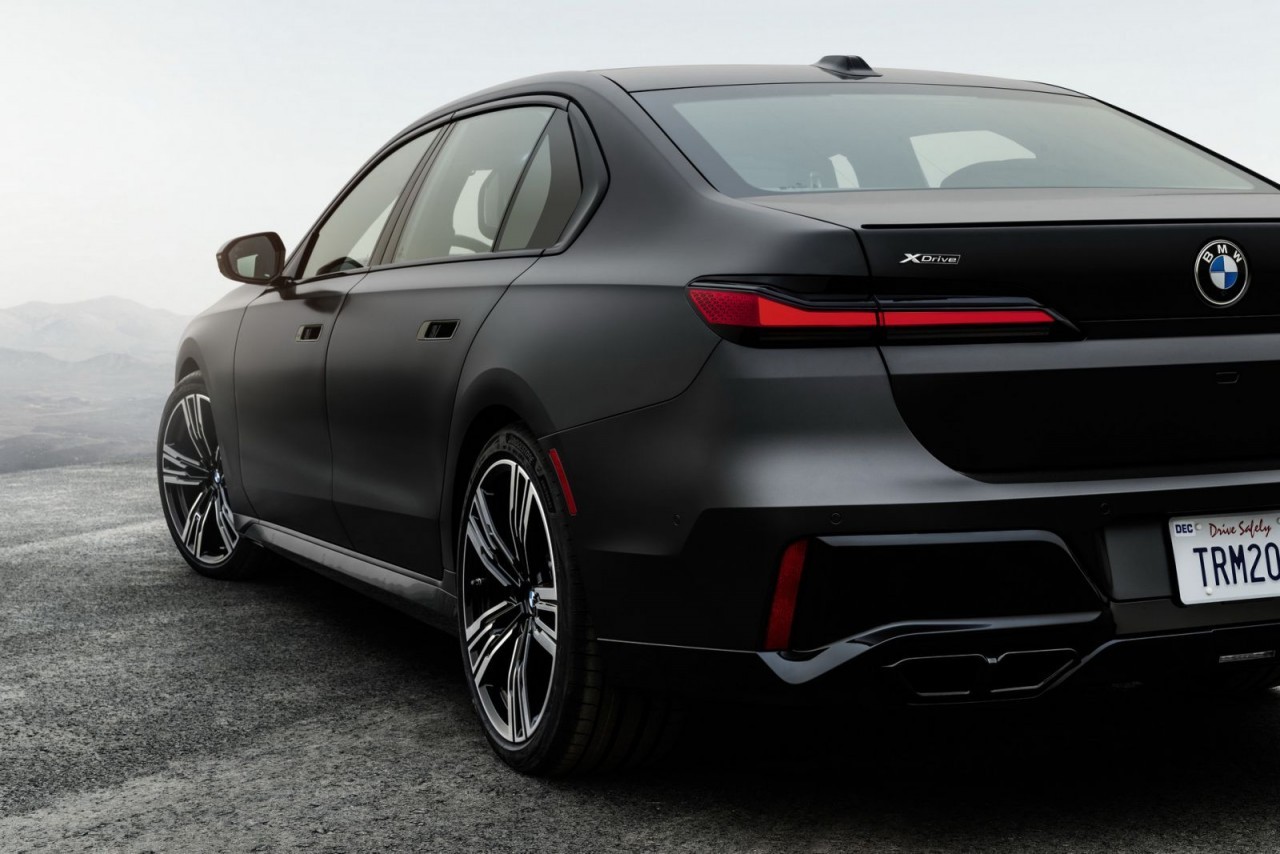 BMW 7-Series 2023 ra mắt với màn lột xác toàn diện