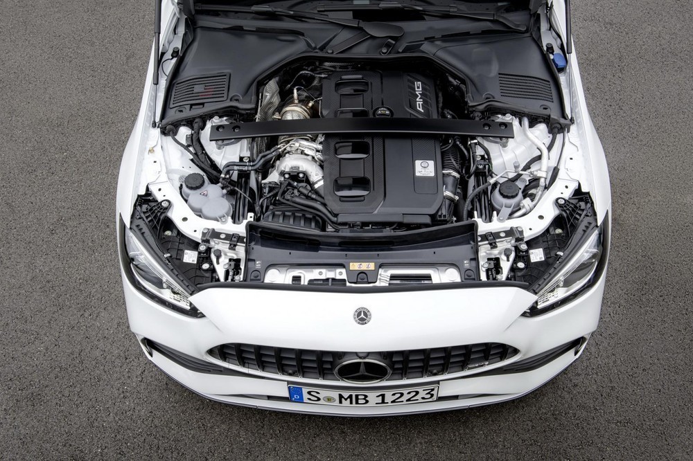 Cận cảnh chi tiết Mercedes-AMG C43 4Matic 2023