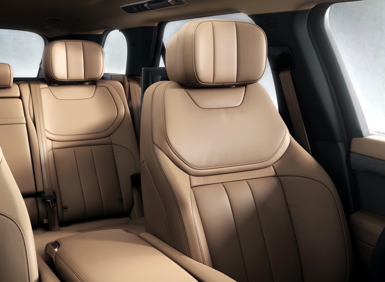 Cập nhật bảng giá Range Rover Sport 2023 mới ra mắt, giá từ 6,969 tỷ đồng