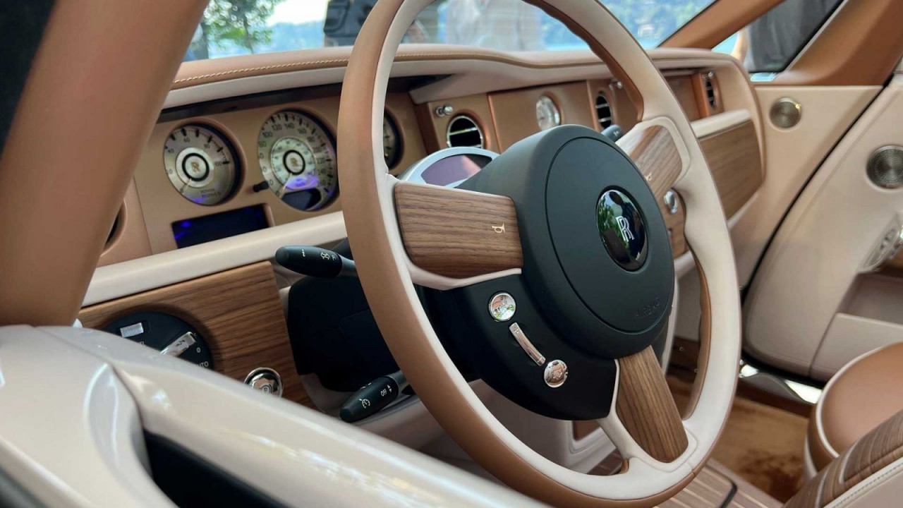 Chi tiết cận cảnh siêu xe Rolls-Royce Boat Tail thứ 2, giá 28 triệu USD