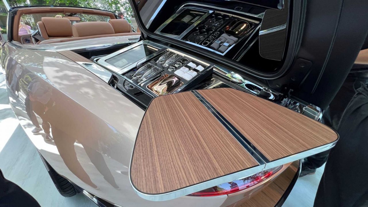 Chi tiết cận cảnh siêu xe Rolls-Royce Boat Tail thứ 2, giá 28 triệu USD