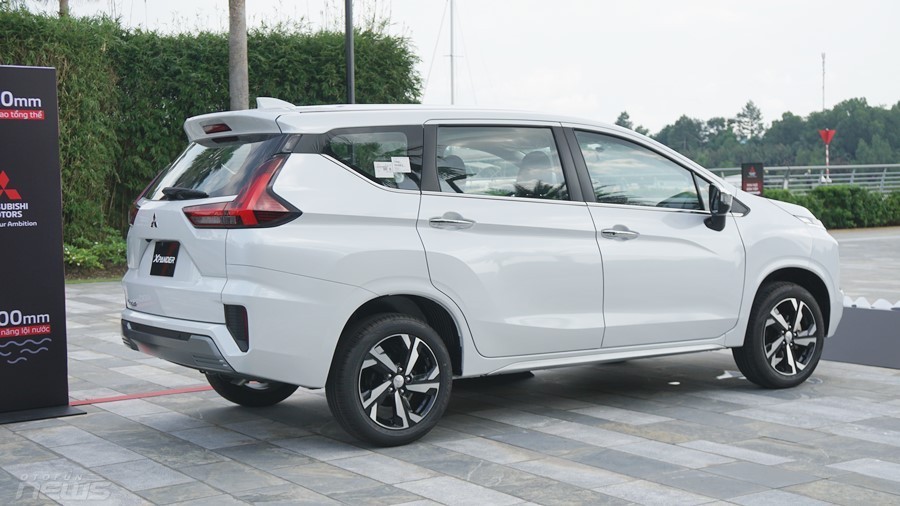 Cận cảnh chi tiết Mitsubishi Xpander 2022 phiên bản AT Premium, giá 648 triệu đồng