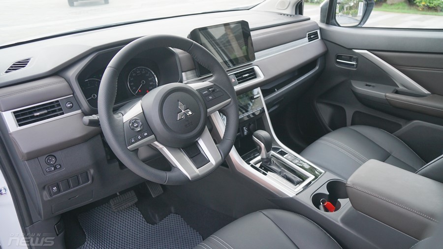 Cận cảnh chi tiết Mitsubishi Xpander 2022 phiên bản AT Premium, giá 648 triệu đồng