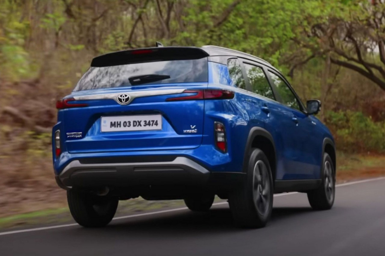 Chi tiết Toyota Urban Cruiser Hyryder 2022 ra mắt tại Ấn Độ