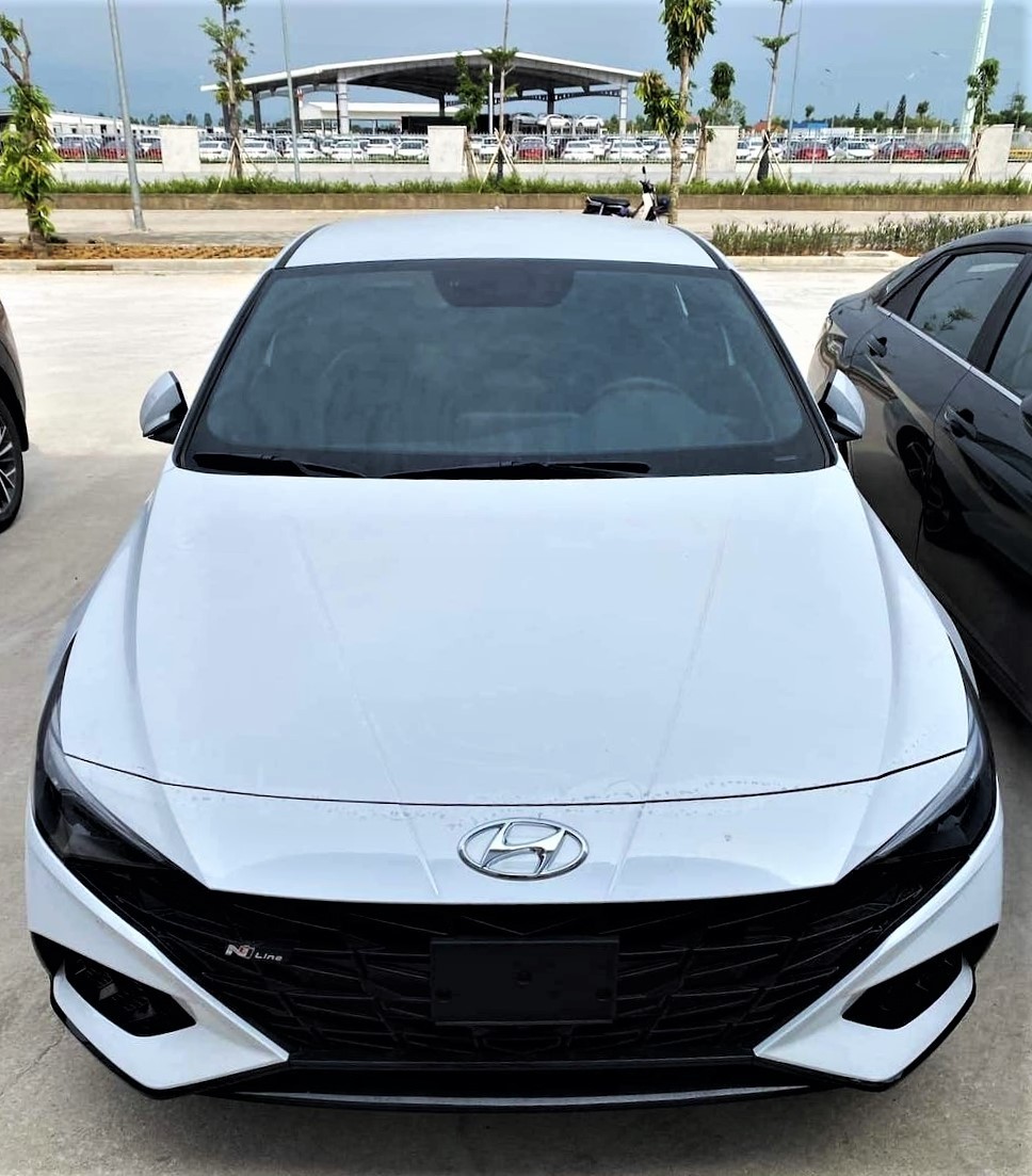 Hyundai Elantra 2023
