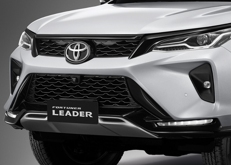 Toyota Fortuner 2023 ra mắt tại Thái Lan với 3 phiên bản mới