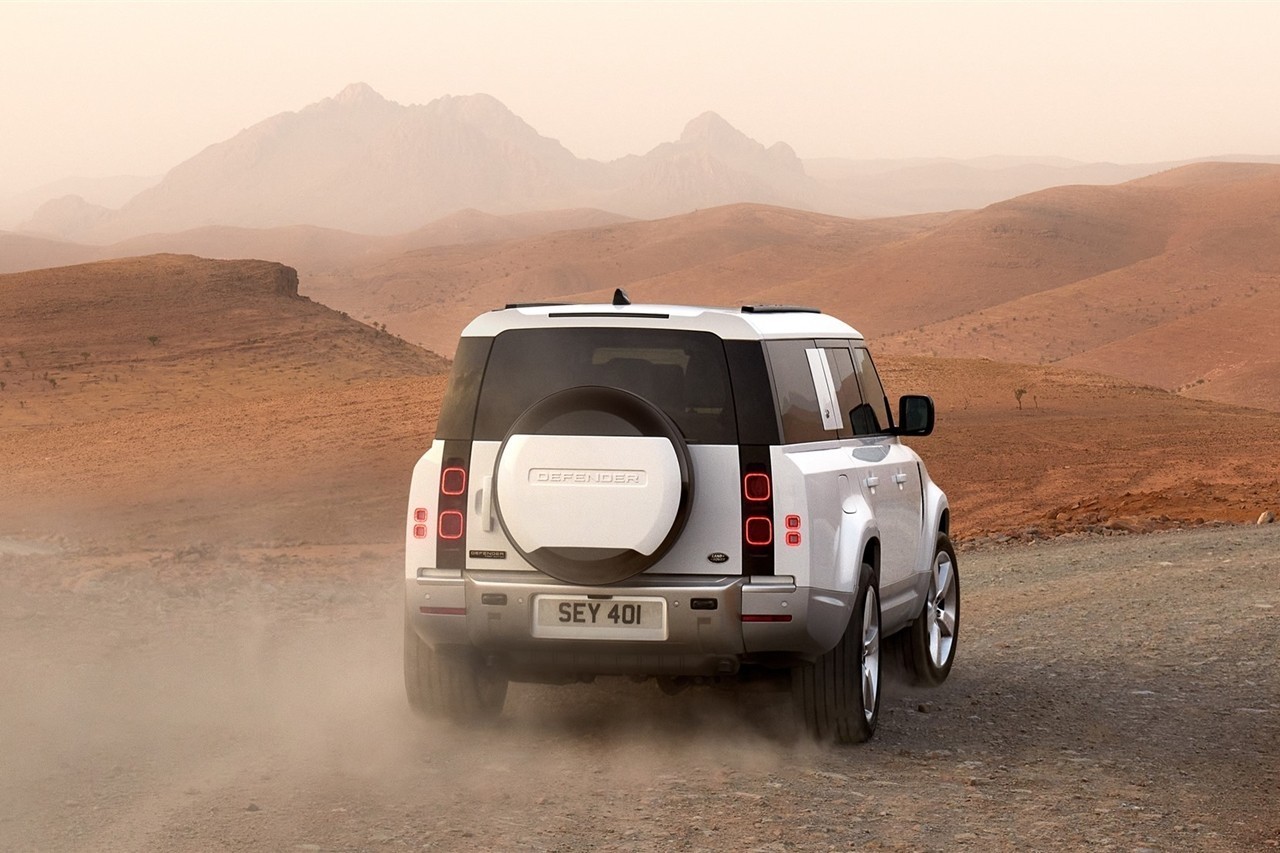 Cập nhật bảng giá 5 phiên bản Land Rover Defender 130 tại Việt Nam Cập nhật bảng giá 5 phiên bản Land Rover Defender 130 tại Việt Nam