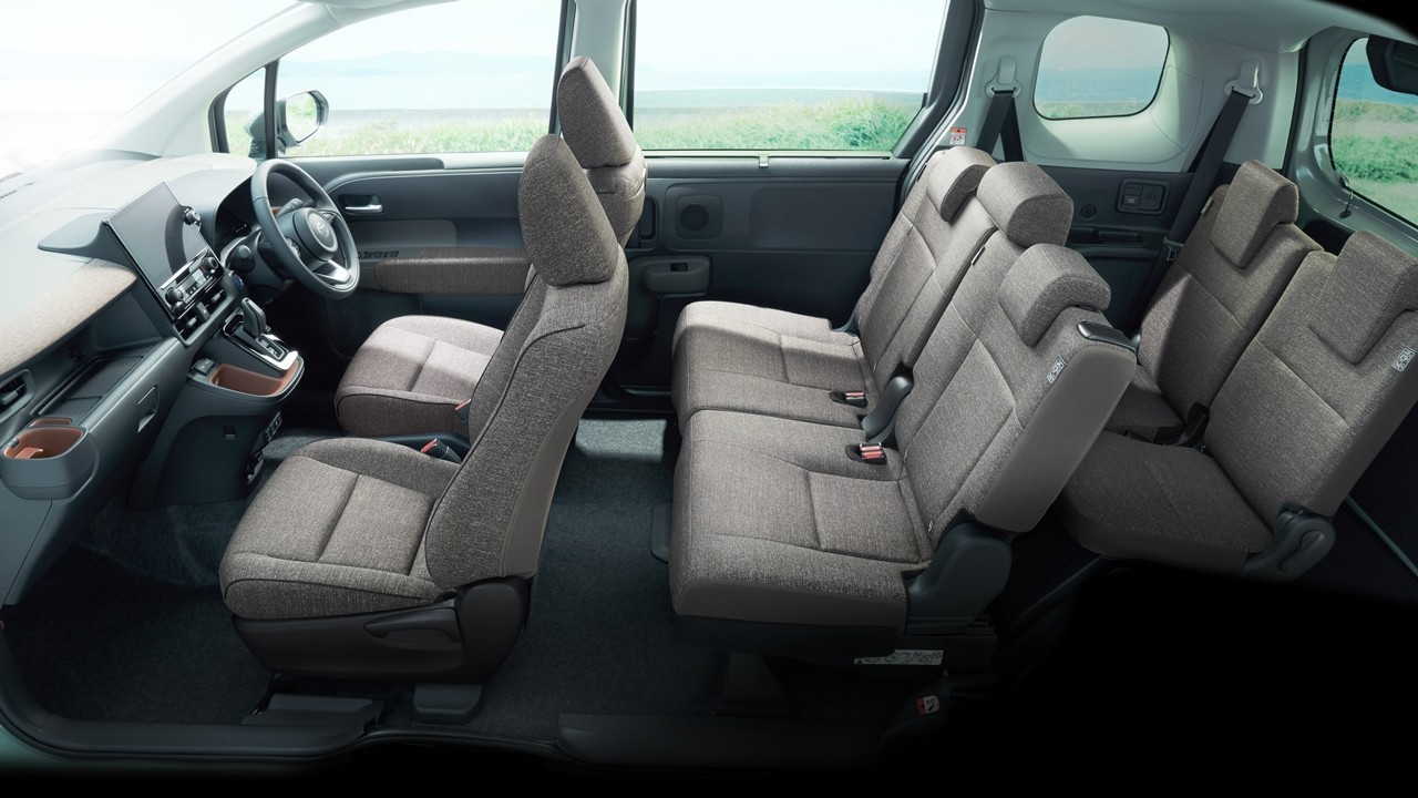 Toyota Sienta mẫu MPV cỡ nhỏ tại Nhật Bản, giá từ 333 triệu đồng