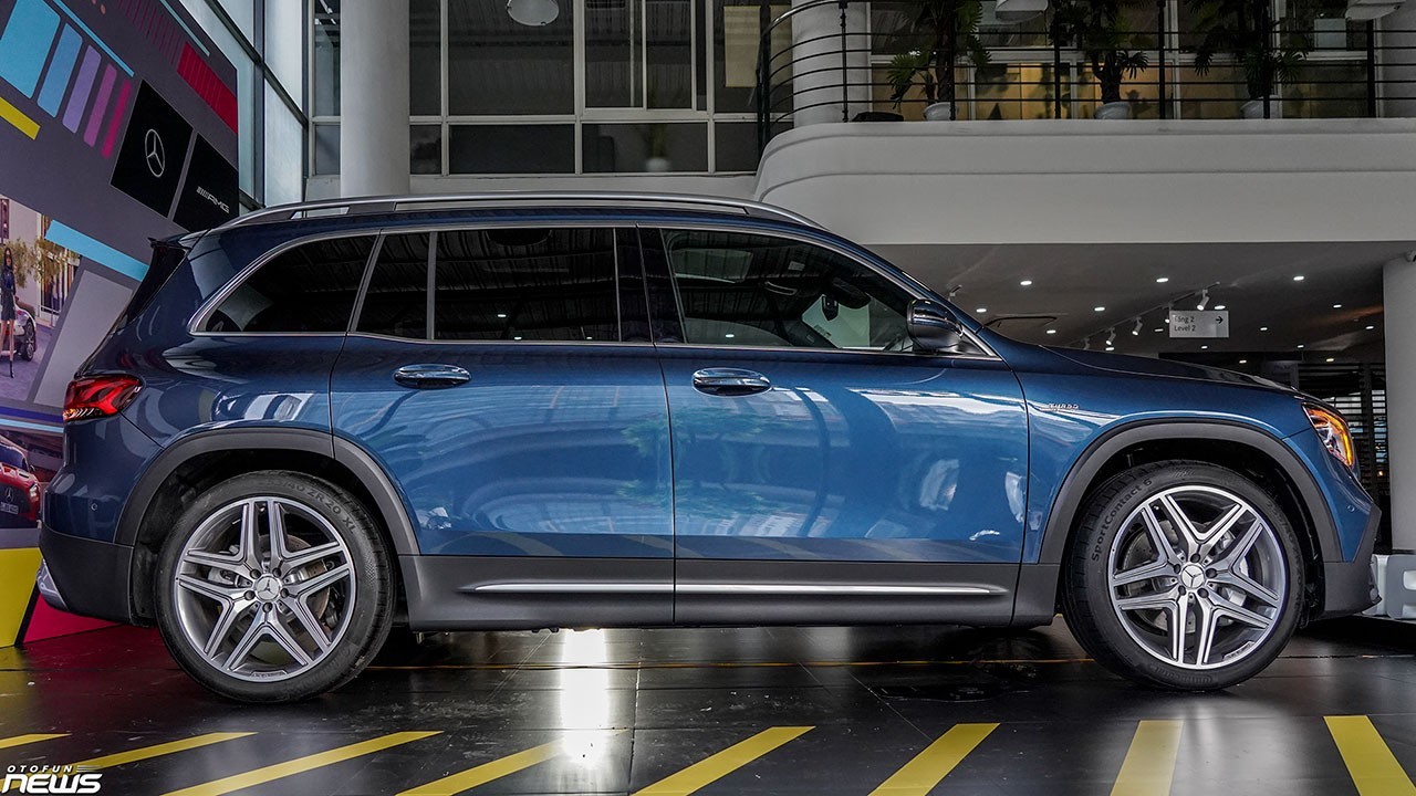 Mercedes-AMG GLB 35 4MATIC xuất hiện ở Hà Nội, giá bán gần 2,7 tỷ đồng Mercedes-AMG GLB 35 4MATIC xuất hiện ở Hà Nội, giá bán gần 2,7 tỷ đồng