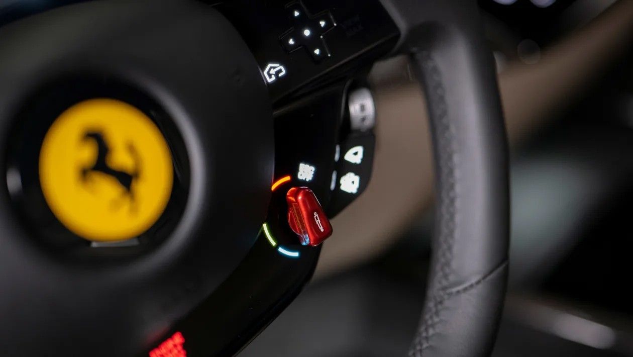 Cận cảnh chi tiết Ferrari Purosangue 2023 mới ra mắt