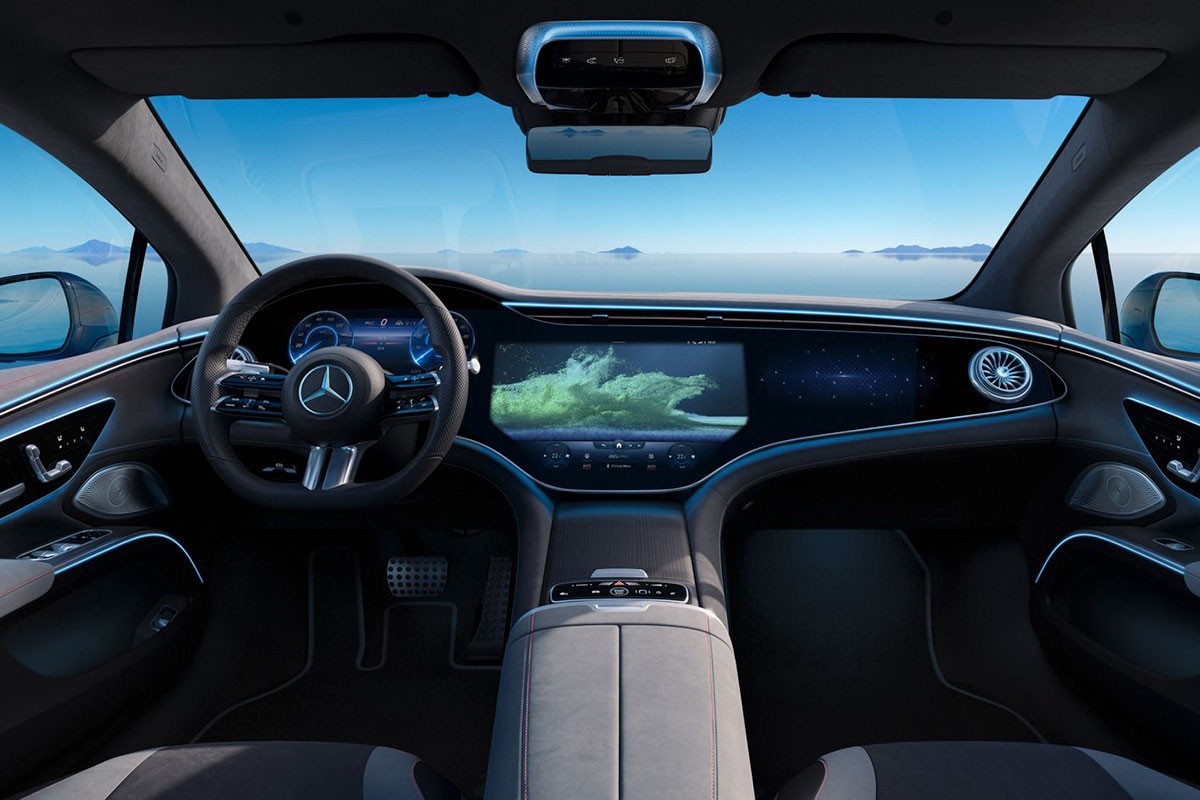 Nội thất của Mercedes EQS với màn hình siêu lớn HyperScreen. (Ảnh: Mercedes-Benz)