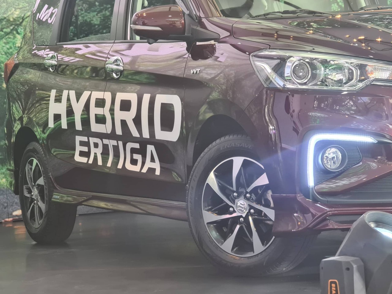 Cập nhật bảng giá Suzuki Ertiga Hybrid 2022 tại Việt Nam