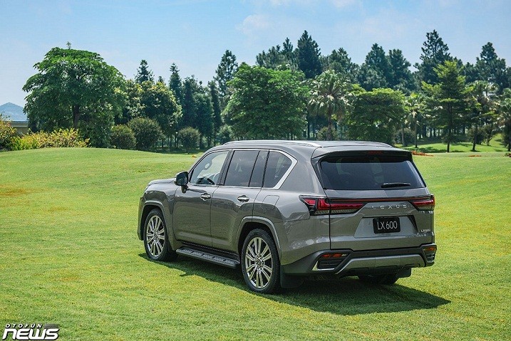 Cận cảnh chi tiết Lexus LX600 Vip tại Việt Nam, giá hơn 9 tỷ đồng