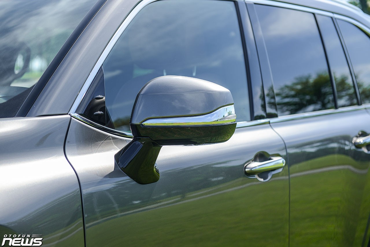 Cận cảnh chi tiết Lexus LX600 Vip tại Việt Nam, giá hơn 9 tỷ đồng