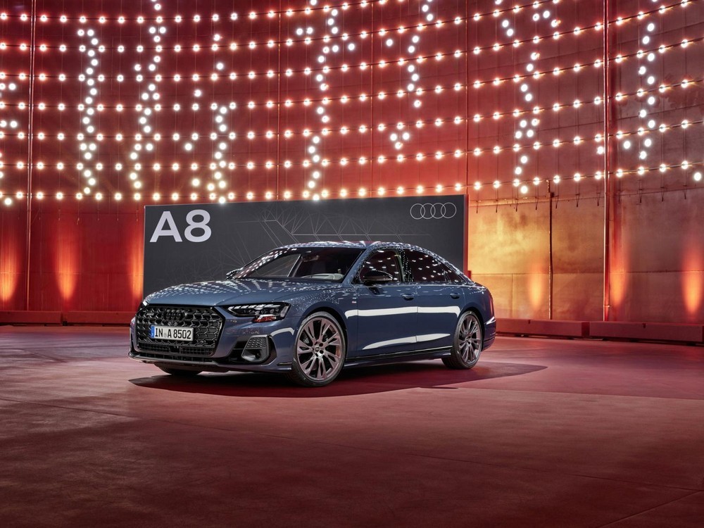 Cận cảnh chi tiết Audi A8 2022 mới ra mắt tại châu Âu