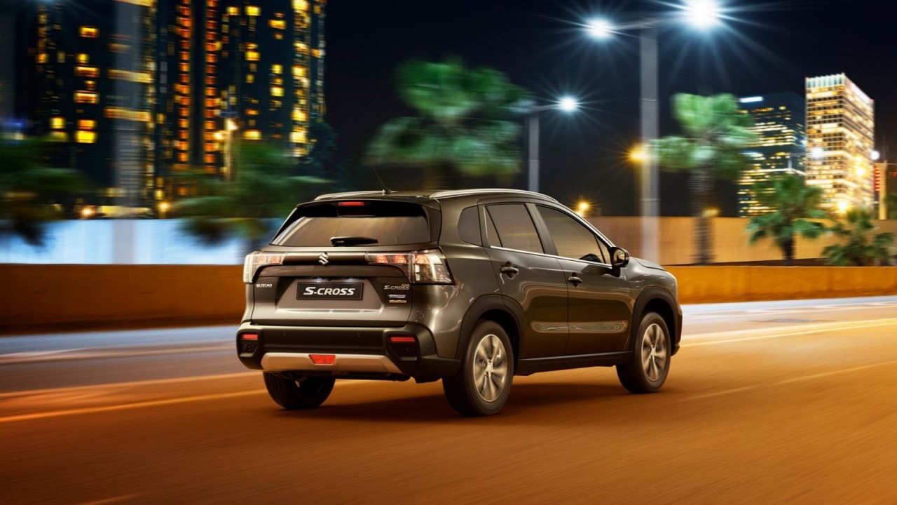 Suzuki SX4 S-Cross 2022 sắp ra mắt, giá từ 755 triệu đồng