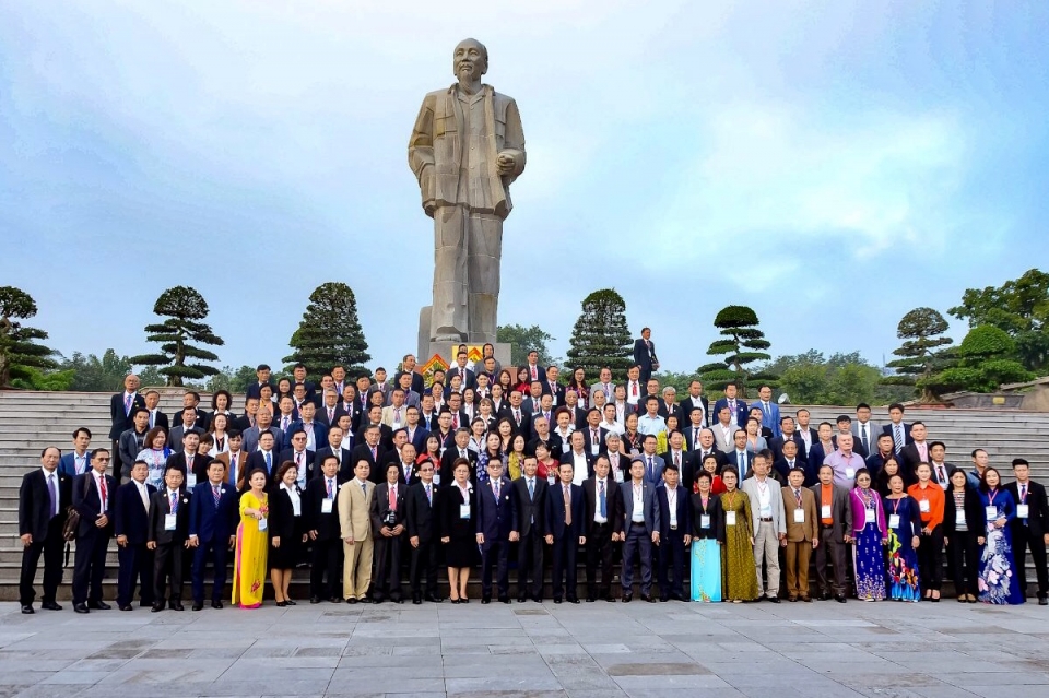 Chung sức hiến kế cho quê hương chung suc hien ke cho que huong