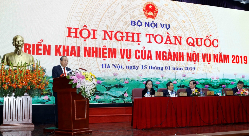 phai cham dut tinh trang chay chot trong viec tuyen dung