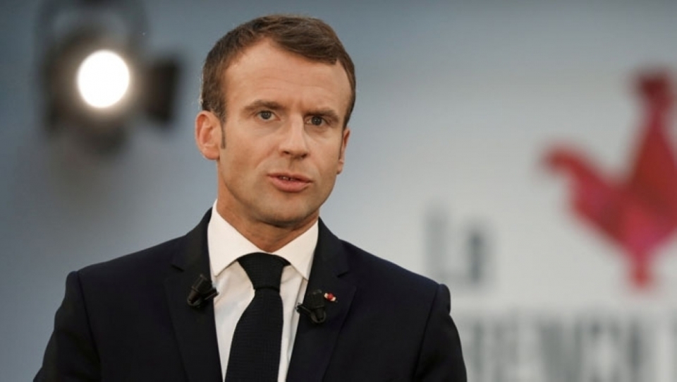 cuoc choi tat tay cua ong macron