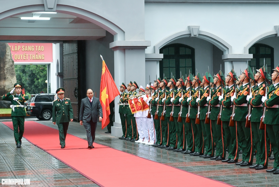 thu tuong nguyen xuan phuc kiem tra cong tac san sang chien dau tai tong cuc 2