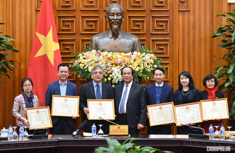 thu tuong nguyen xuan phuc chong tri tre trong cac co quan nha nuoc