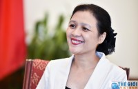 ngoai giao tang hoa cho nguyen thu quoc gia