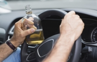 Nước nào phạt lái xe uống rượu bia nặng nhất?