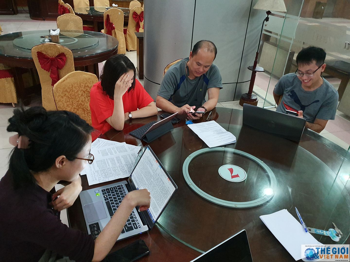 phien dich ngoai giao chuyen nhung linh dac nhiem chi nhan lenh khong thoai thac