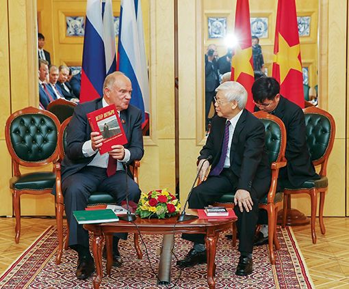 lien bang nga viet nam tinh huu nghi xuyen suot nhieu thap ky