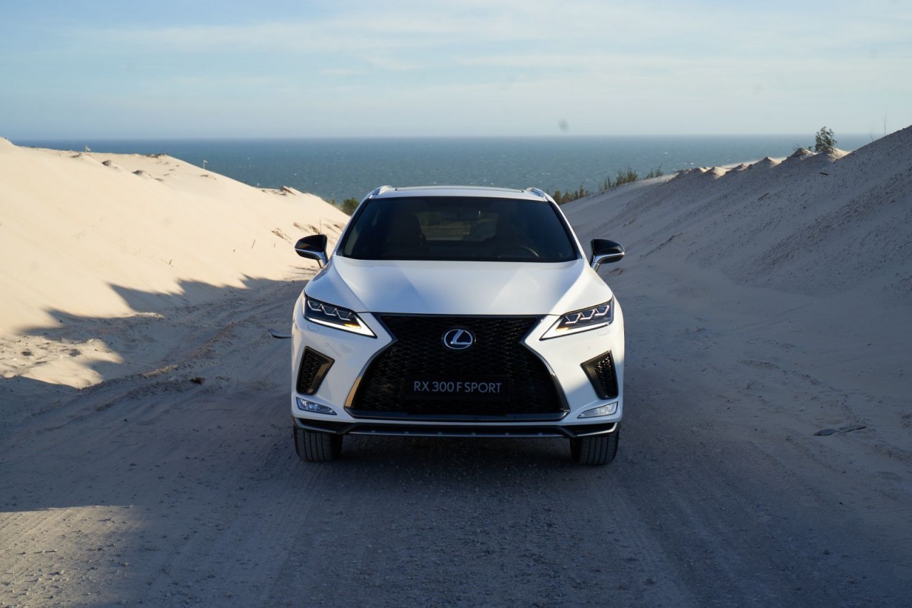 Lexus Việt Nam ra mắt dòng sản phẩm F Sport mới Lexus Việt Nam ra mắt dòng sản phẩm F Sport mới