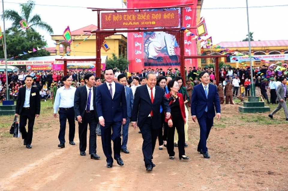 pho thu tuong thuong truc xuong dong cay tich dien