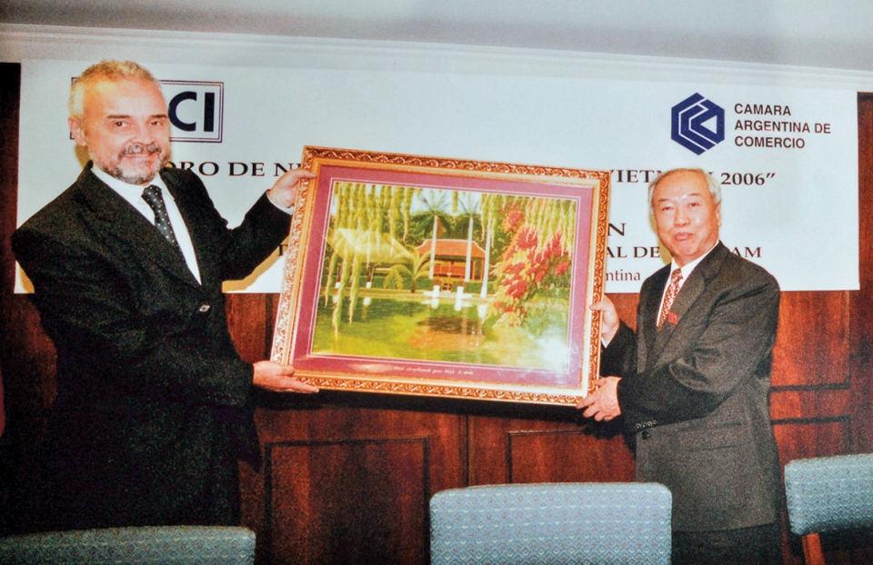 viet nam argentina 45 nam mot chang duong