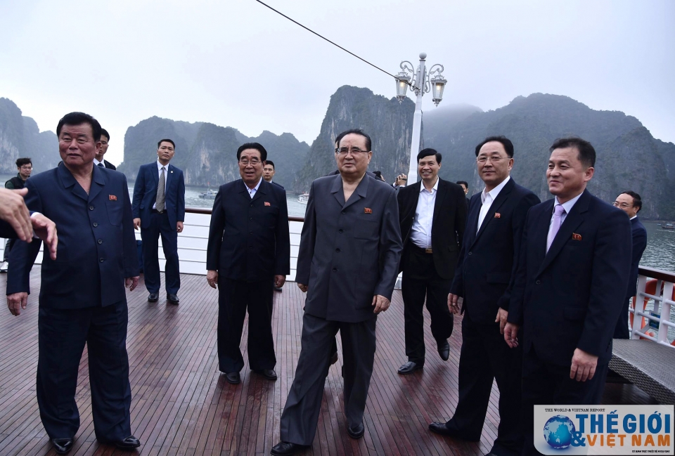 hinh anh doan dai bieu cap cao trieu tien tham vinh ha long