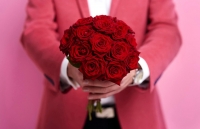 Ngày Valentine: Hoa hồng, chocolate và hơn thế nữa