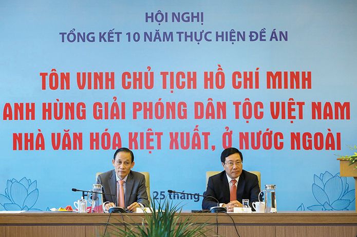 di san ho chi minh con mai trong trai tim nhan loai
