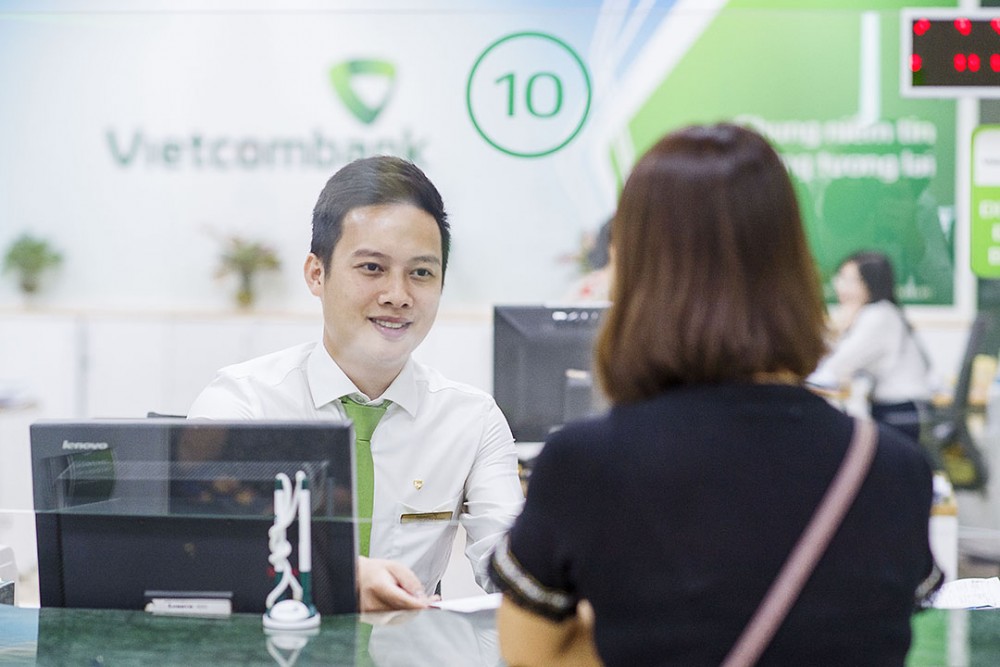 Vietcombank vừa công bố giảm đồng loạt lãi suất tiền vay cho toàn bộ dư nợ vay hiện hữu và cho vay mới của khách hàng trong thời gian 3 tháng.