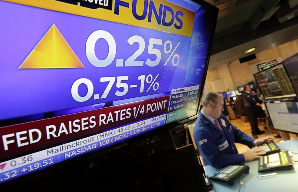 khi fed khong con e de