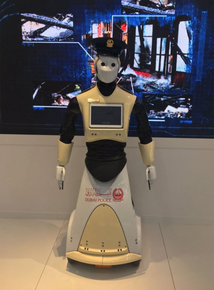 saudi arabia sap co doi canh sat robot