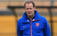 neymar da bi phat the do oan trong tran dau voi malaga