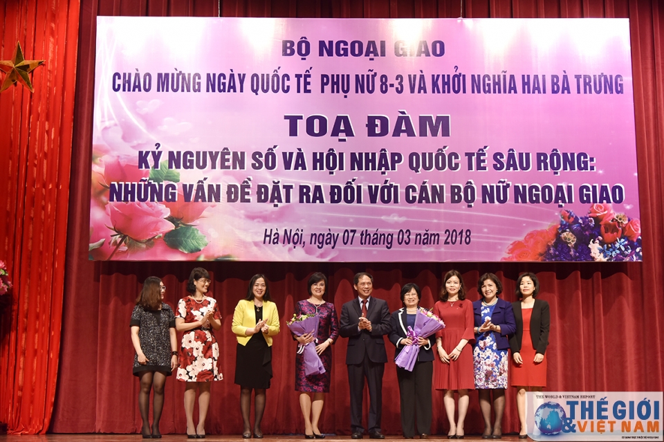 nu tinh trong ky nguyen so