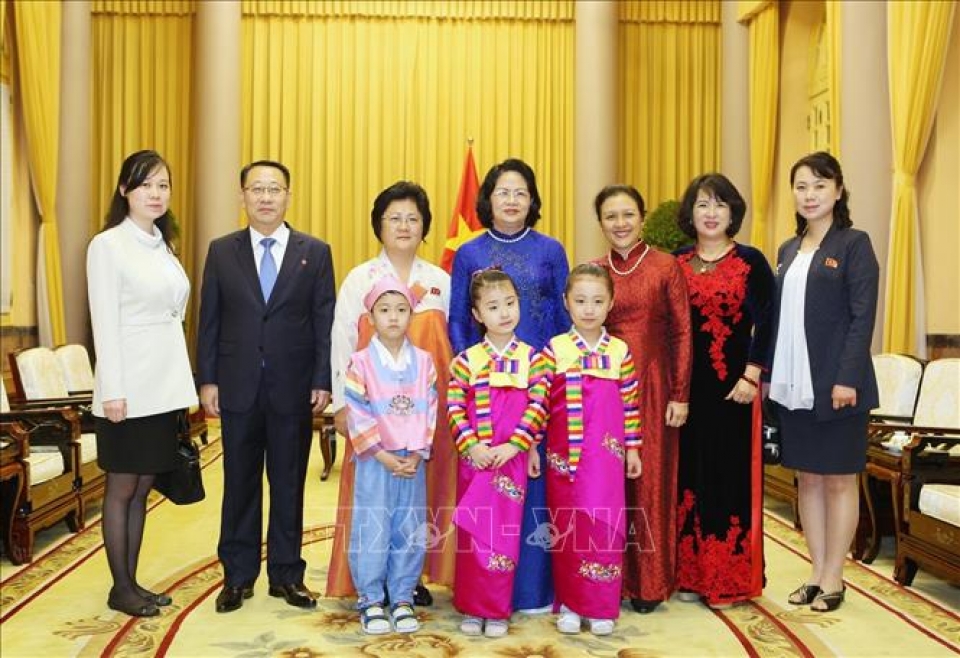 pho chu tich nuoc tiep doan dai bieu hoi huu nghi trieu tien viet nam